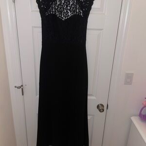 Lace Bodice Mermaid Gown Black